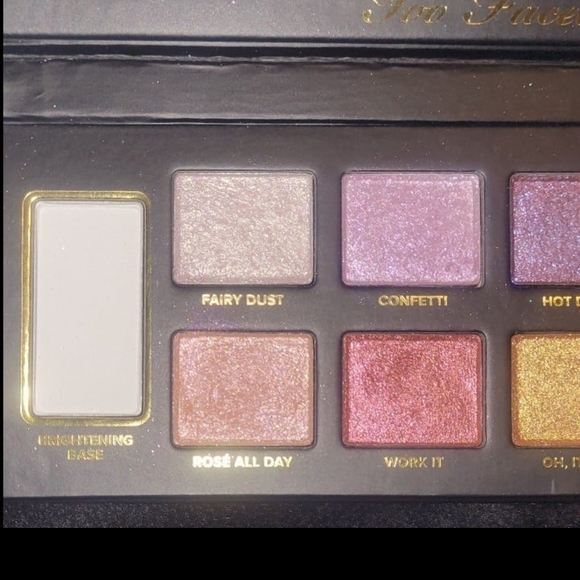 Too Faced Glitter Bomb Eyeshadow Palette - Picture 3 of 4